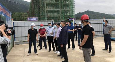 湖北恩施州州委副书记、州长刘芳震光临四川赏金船长建设巴...