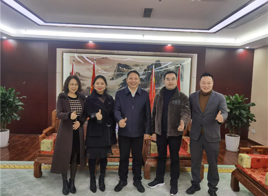 博多钻研院校友同盟走进四川赏金船长建设集团